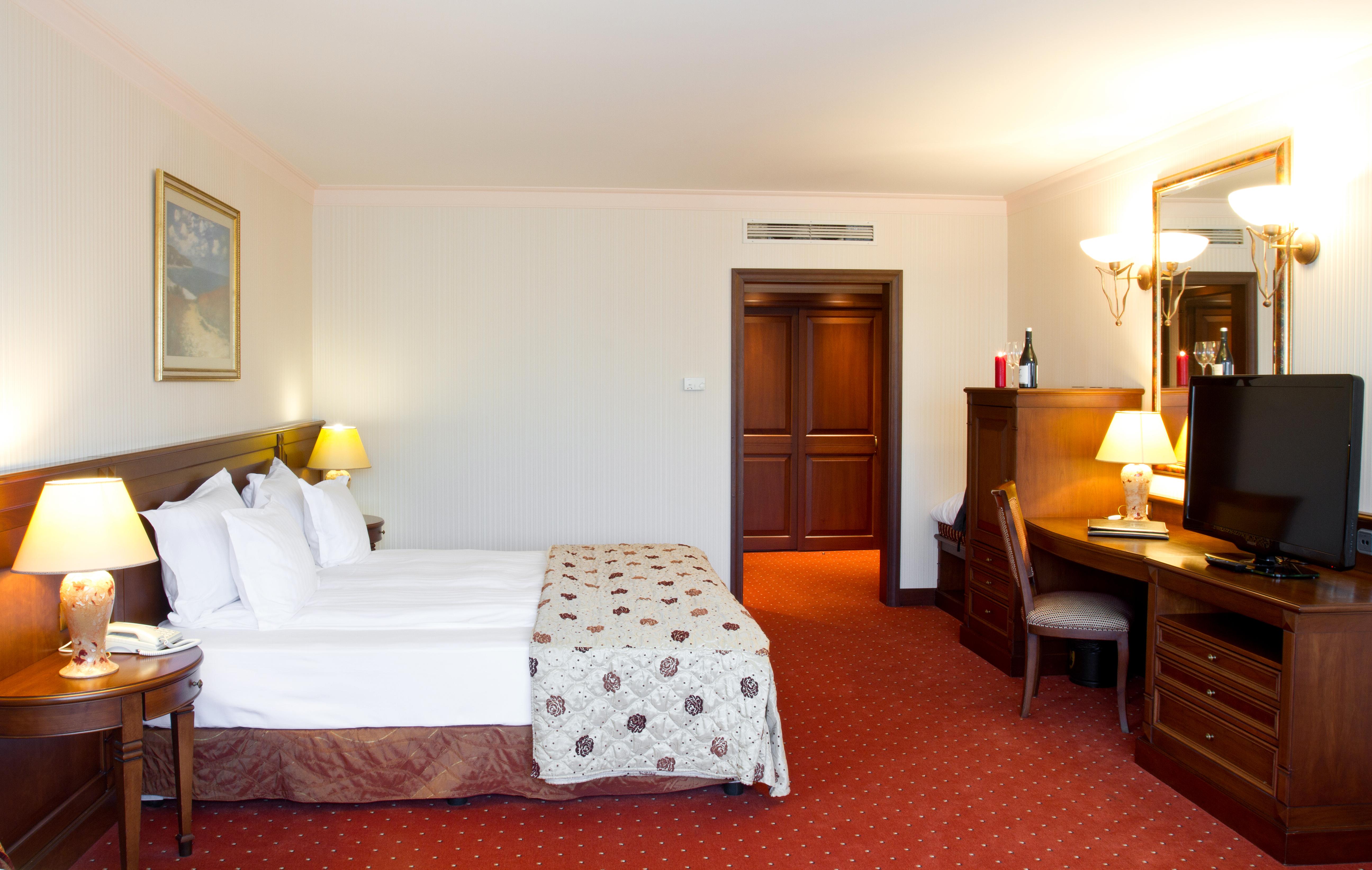 Hotel Crystal Palace Boutique 4*