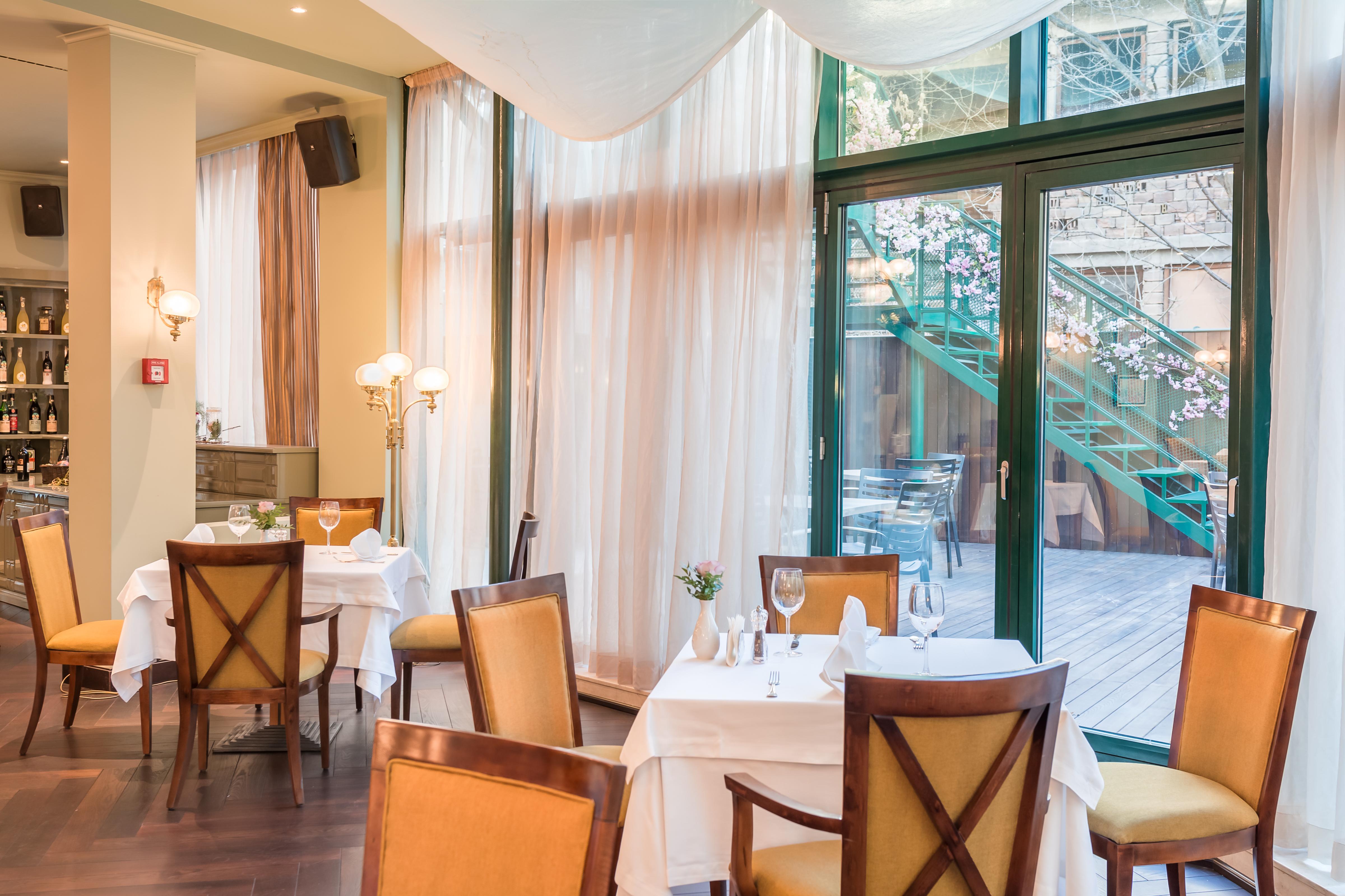 Crystal Palace Boutique 4*
